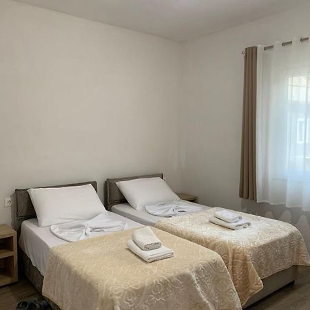 Serenity Guesthouse Теті Екстер'єр фото