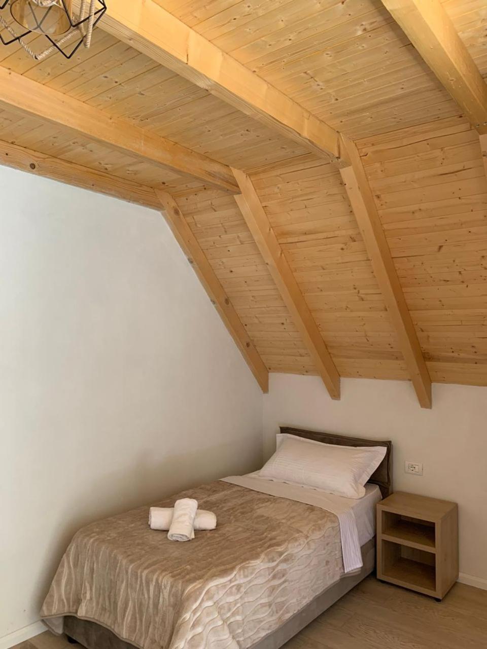 Serenity Guesthouse Теті Екстер'єр фото