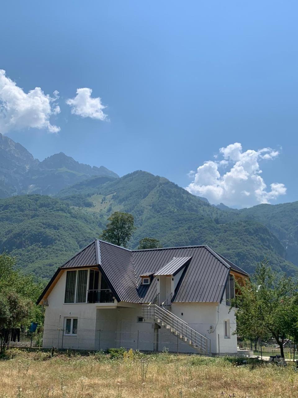 Serenity Guesthouse Теті Екстер'єр фото
